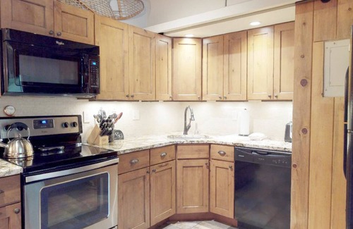 Snowmass Village Condo | Aspenwood - CoralTree Residence Collection