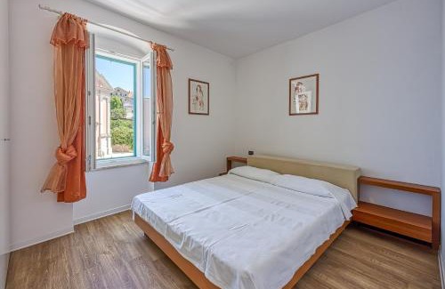 Veli Losinj Apartment | Astra 2 Veli Lošinj Harbour View - Happy Rentals