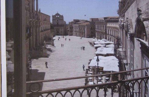 Santa Lucia Apartment | Astra Wi-fi Studio Apartment in the Historic Center
