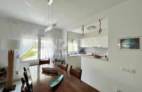 Cambrils Ski Chalet | at Cambrils Mar area, nice house with garden