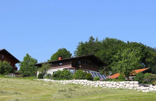 Kirchberg bei Mattighofen Apartment | 100 m² Apartment ∙ 2 bedrooms ∙ 6 guests