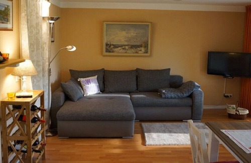 Lankau House | At the canal meadows