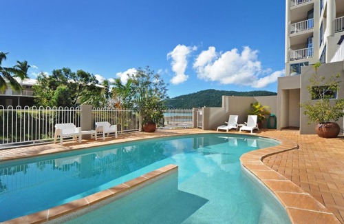 Airlie Beach Apartment | at Whitsunday Vista Holiday Apartments