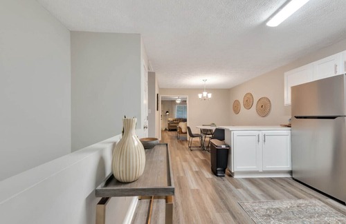 Smyrna House | ATH - Sleeps 4 - 2 Beds - Fenced/Pet friendly - CC6