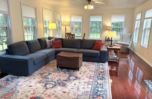 Athens House | Athens Game Day Getaway: OleMiss/TX Availability - 7 miles from Sanford