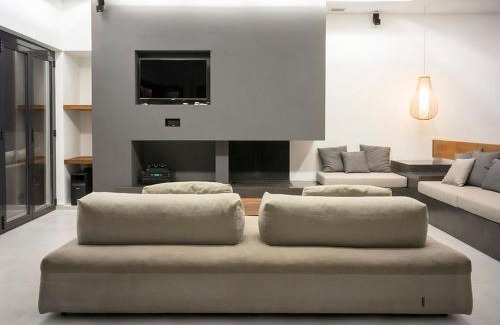 Anavyssos Villa | Athens riviera beach villa