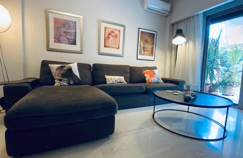 Voula Apartment | Athens Riviera Garden Views Apartment #Unoblu