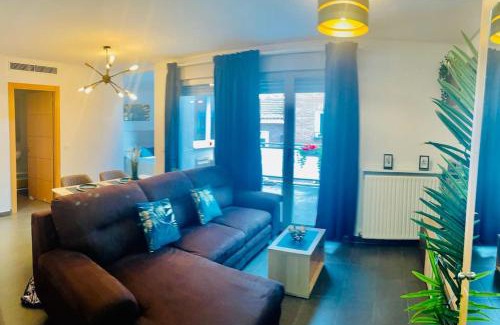 Almendrales Apartment | ATICO CON TERRAZA - cerca a MADRID RIO