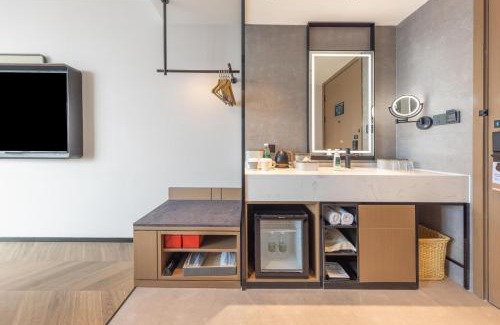 Wuchang Hotel | Atour Hotel Wuhan Chuhe Han Street Hongshan Plaza