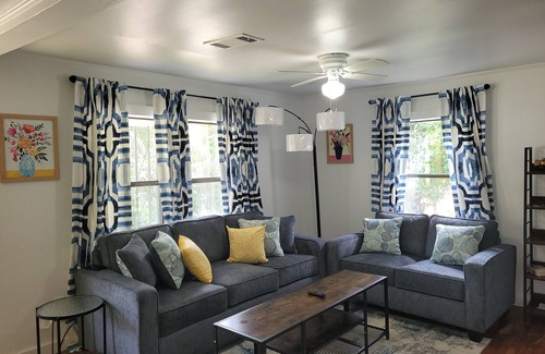 Grove Hill House | Attractive 2-bedroom, 1 & 1/2 bathroom house in Grove Hill w/WiFi and AC