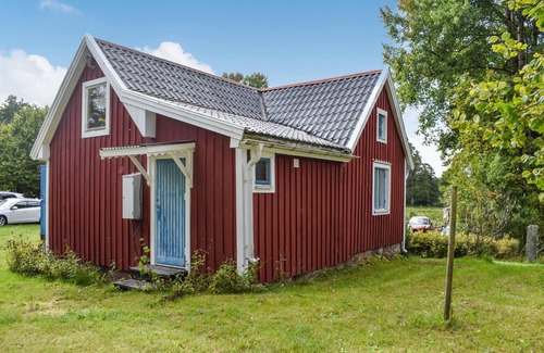 Vissefjaerda House | Attractive vacation home in quiet Vissefjärda, not far from the golf course on Lake Kyrksjön.
