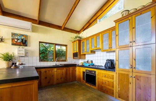 Hay Valley House | Tranquil 3BR, 2BA house in Hay Valley: your peaceful escape awaits!
