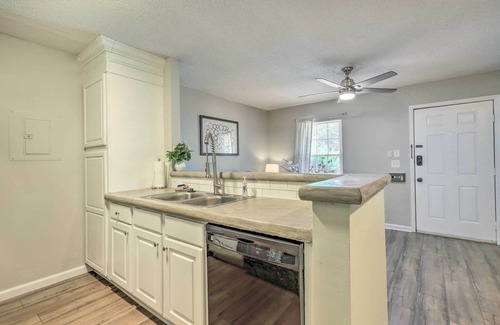 Auburn Condo | Auburn Condo w/2 Pools < 2 Mi to University!