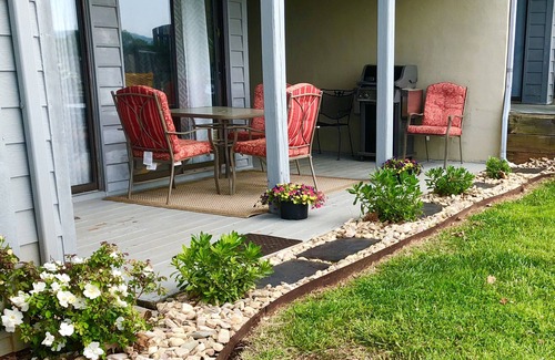 North Shore Condo | AUGUST 17-22 AVAILABLE BERNARDS LANDING-BEST AMENITIES POOL HOT TUB-BOOK NOW
