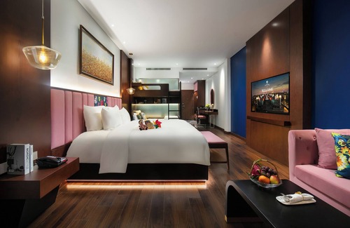 Hang Buom Hotel | Aurora Central Hotel