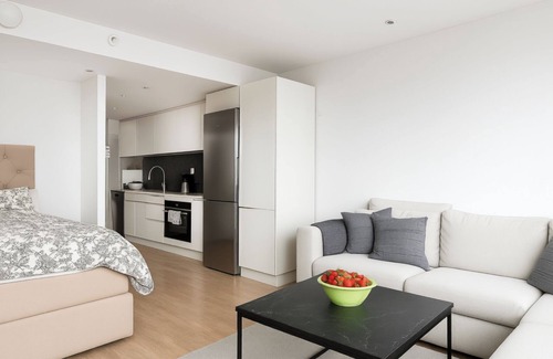 Vaxjo Apartment | Aurora Elegance Stay - Wifi