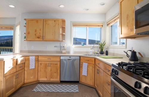 Fairbanks House | Aurora Panorama Lodge- Perfect Retreat 4b3b