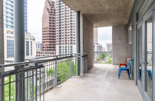 Second Street District Apartment | Austin Astonishing 2BD 2BA Downtown Apartment