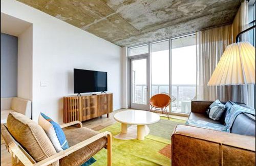 Rainey Street Historic District Apartment | Austin Downtown Condo - 1BR Lakeview 23rd-floor