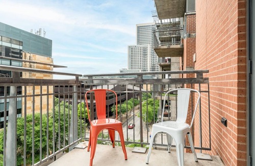 Second Street District Apartment | Austin Prime 1BD 1BA Downtown Apartment