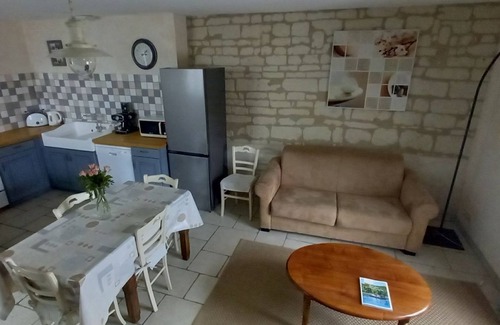 Les Ulmes Cottage | Authentic 2-bedroom gite ideally located for visiting Anjou with the family.