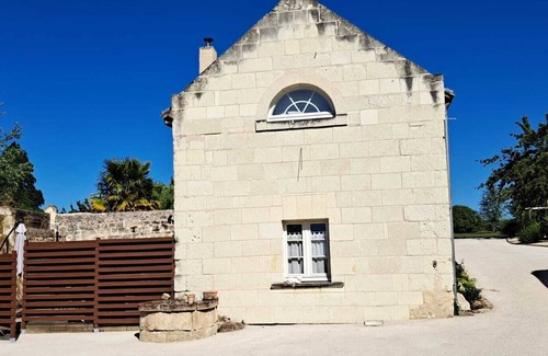 Les Ulmes Cottage | Authentic 2-bedroom gite ideally located for visiting Anjou with the family.