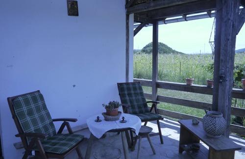 Gura Vitioarei House | Authentic Countryside Romanian Home