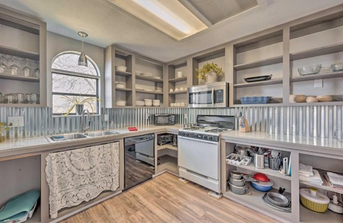 North Fork House | Authentic Escape at the Exact Center of CA!