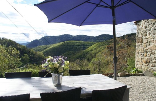Pourcheres House | Authentic French style, tranquility, great comfort, detached, lots of privacy, swimming pool.