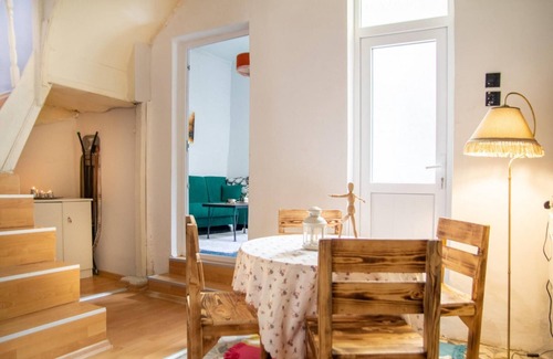 Konak Apartment | Authentic House Near Popular Attractions in Izmir