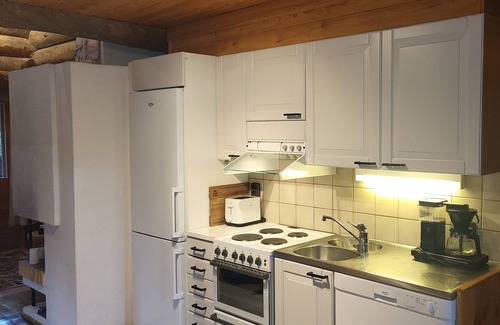 Rukatunturi Cabin | Authentic Lapland Log Cabin, Private Sauna & Fireplace & Northern Lights in Ruka