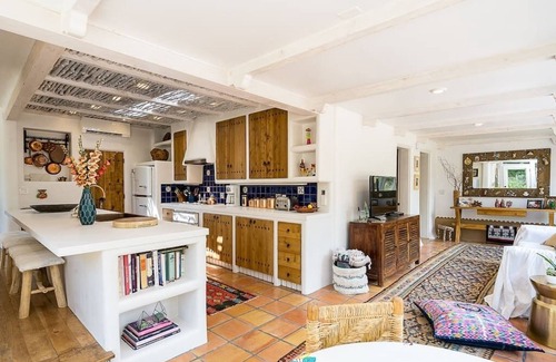 Chupadero House | Authentic Luxury Villa with Mountains & Mesa Views (Ideal for long term bookings