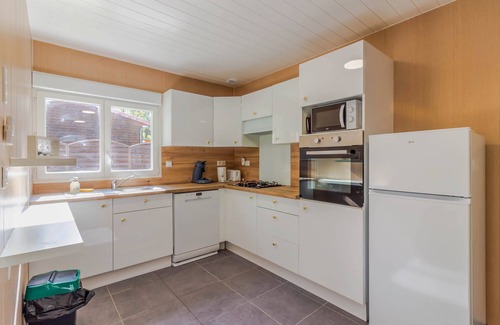 Thenon House | Authentic Stay in Dordogne – Comfortable Gîte with Heated Pool