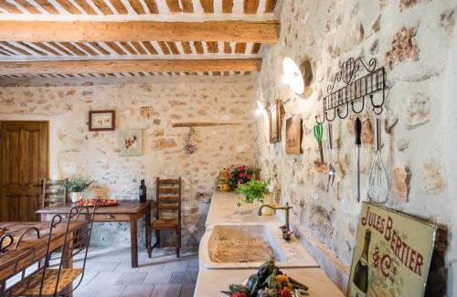 Eygalieres House | Authentique mas avec vue et piscine Eygalieres LS1-447