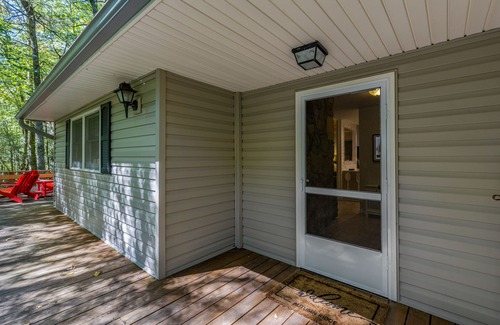 Highlands Hills House | Autumn Ridge, 3/2, peaceful/secluded.1.5 mi from Highlands and fast internet!