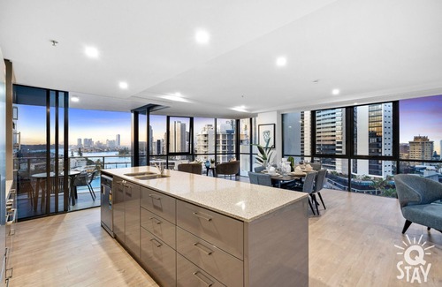 Surfers Paradise Apartment | Avalon Apartments - Q Stay