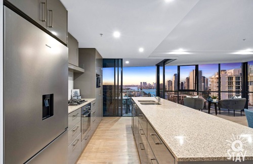 Surfers Paradise Apartment | Avalon Apartments - Q Stay