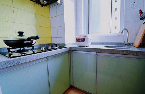 Futian Apartment | Avatar Gallery Large Queen Bed & High Rise View