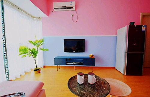 Futian Apartment | Avatar Gallery Large Queen Bed & High Rise View