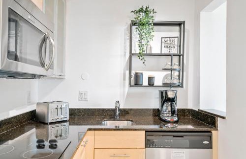 East Fort Lauderdale Apartment | Avi Lux Stay
