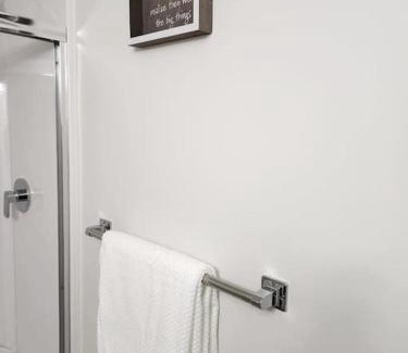 Winnipeg Apartment | Avocado Executive Suite 2