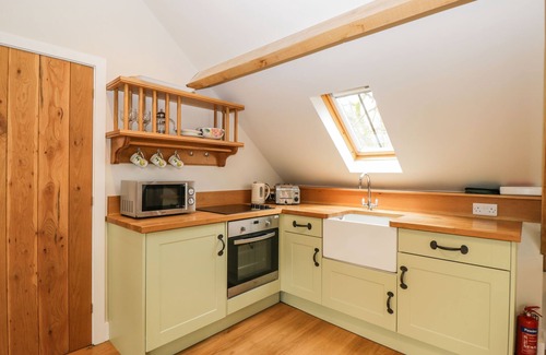 Salisbury Cottage | Avon Turn View