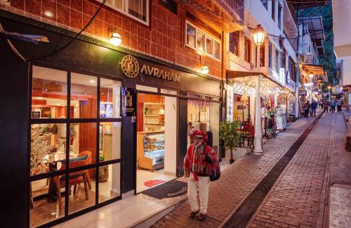 Aguas Calientes Hotel | Avraham Hotels