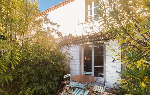 Saint-Laurent-de-la-Cabrerisse House | Awesome Home In Saint-Laurent-De-La-Ca With Wifi