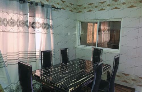 Serrekunda House | AwaMuuLamin MANNEH GUEST HOUSE