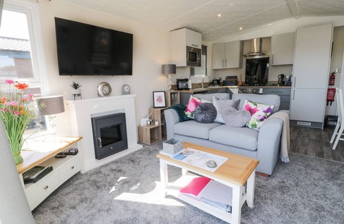 Bridlington Cottage | AWAY DAZE, pet friendly, with a garden in Bridlington