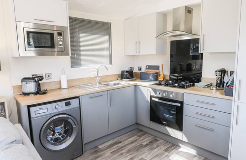 Bridlington Cottage | AWAY DAZE, pet friendly, with a garden in Bridlington