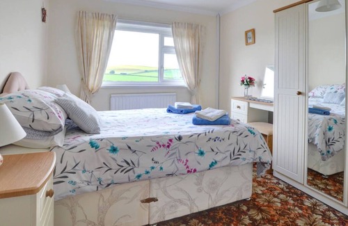 Llandysul House | Awel y Grug in the beautiful Llandysul