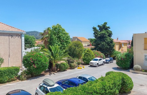 Carqueiranne Apartment | Awesome apartment in Carqueiranne