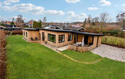Hvidbjerg Strand House | Awesome Home In Børkop With Kitchen